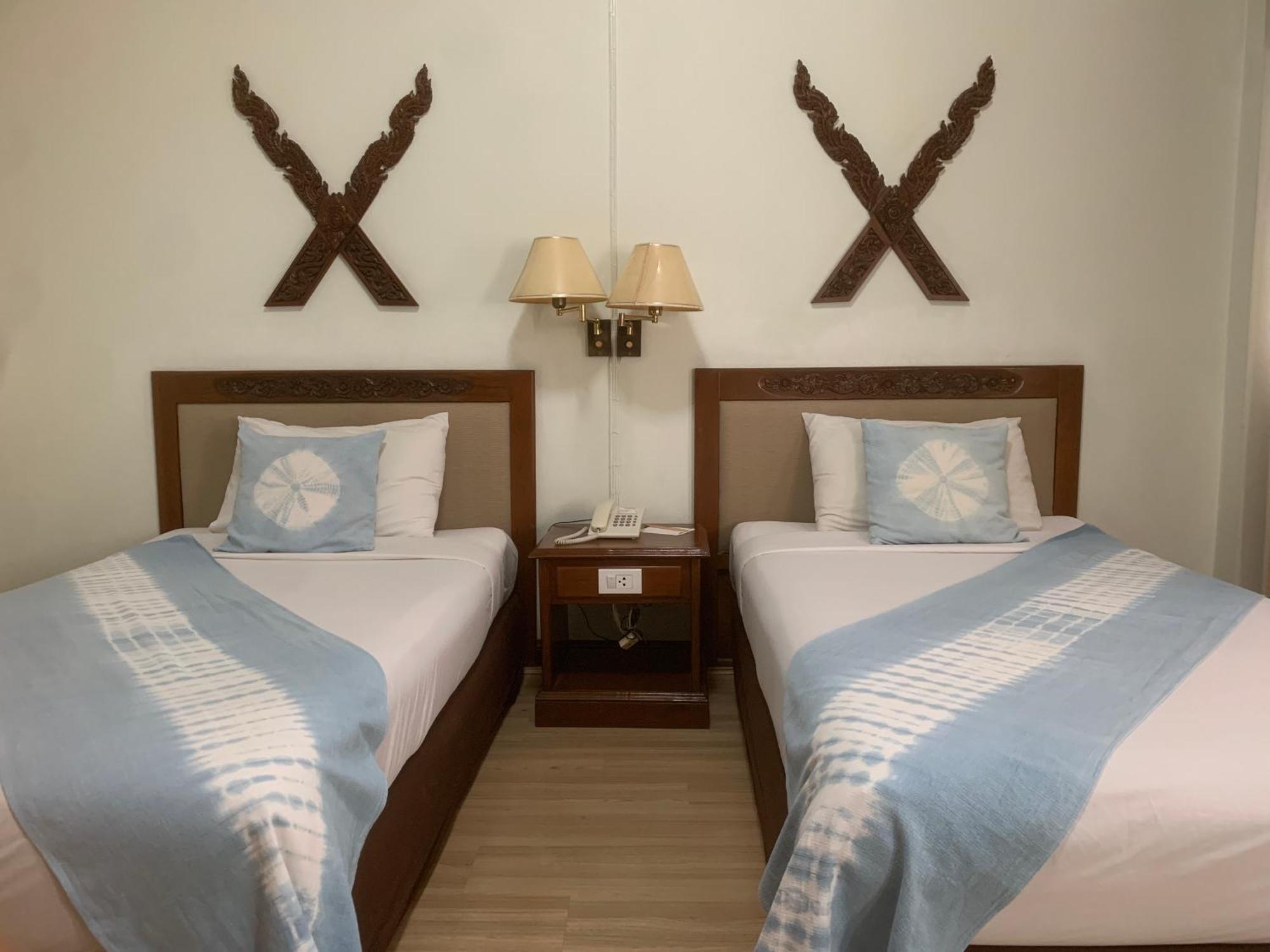 Maeyom Palace Hotel Phrae Zewnętrze zdjęcie