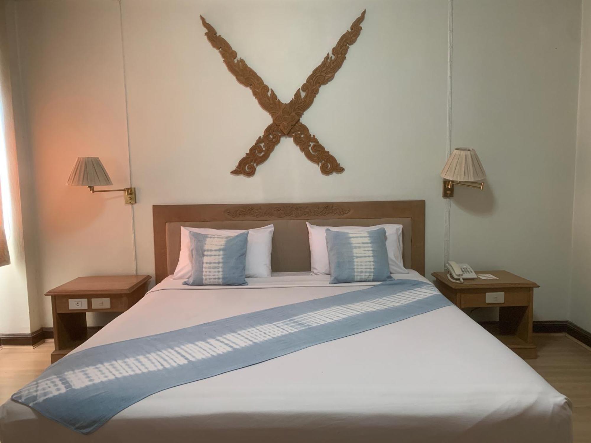 Maeyom Palace Hotel Phrae Zewnętrze zdjęcie