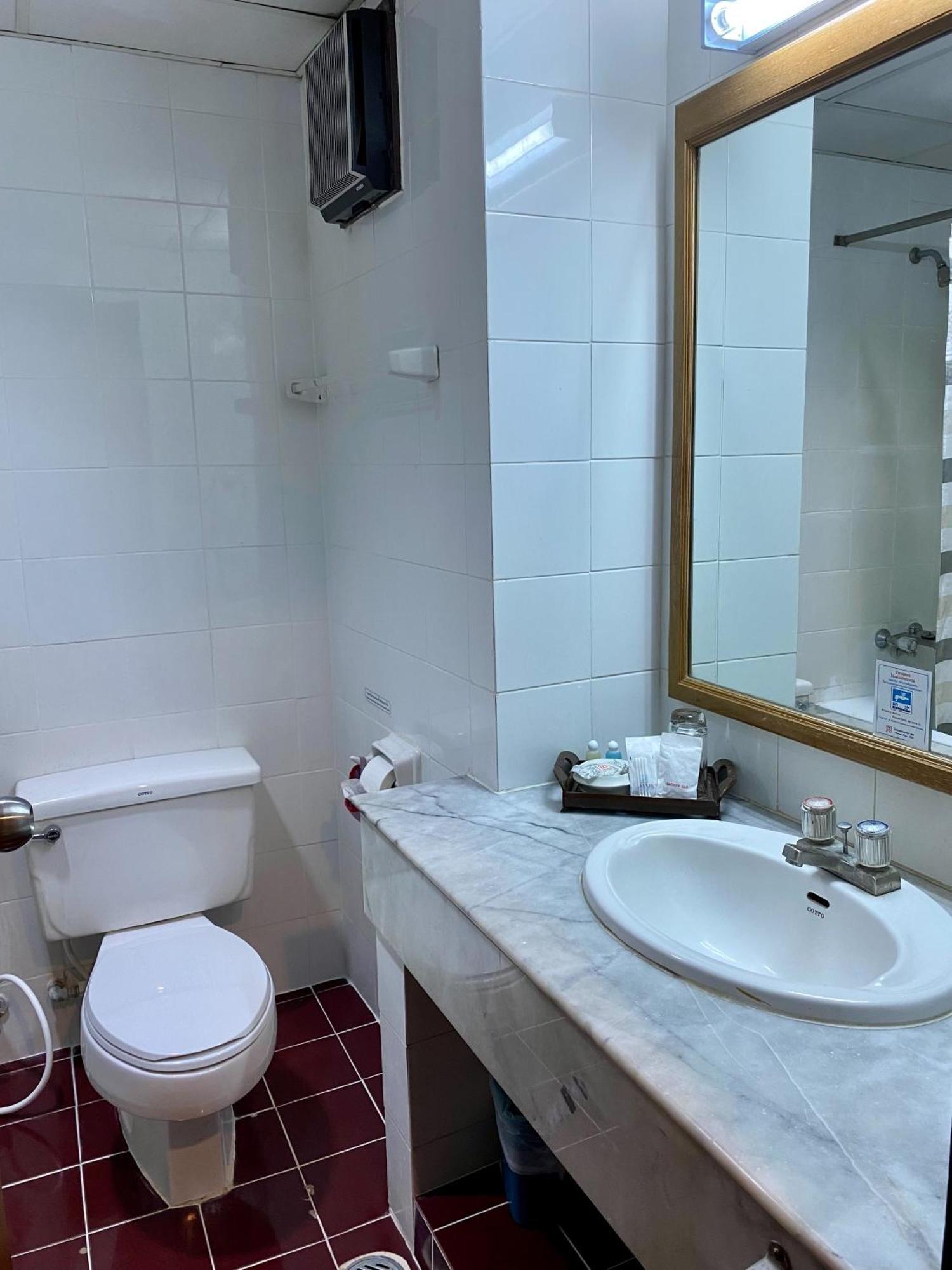 Maeyom Palace Hotel Phrae Zewnętrze zdjęcie