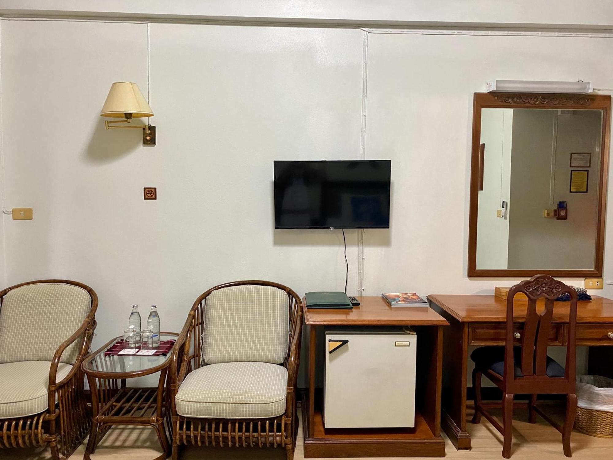 Maeyom Palace Hotel Phrae Zewnętrze zdjęcie