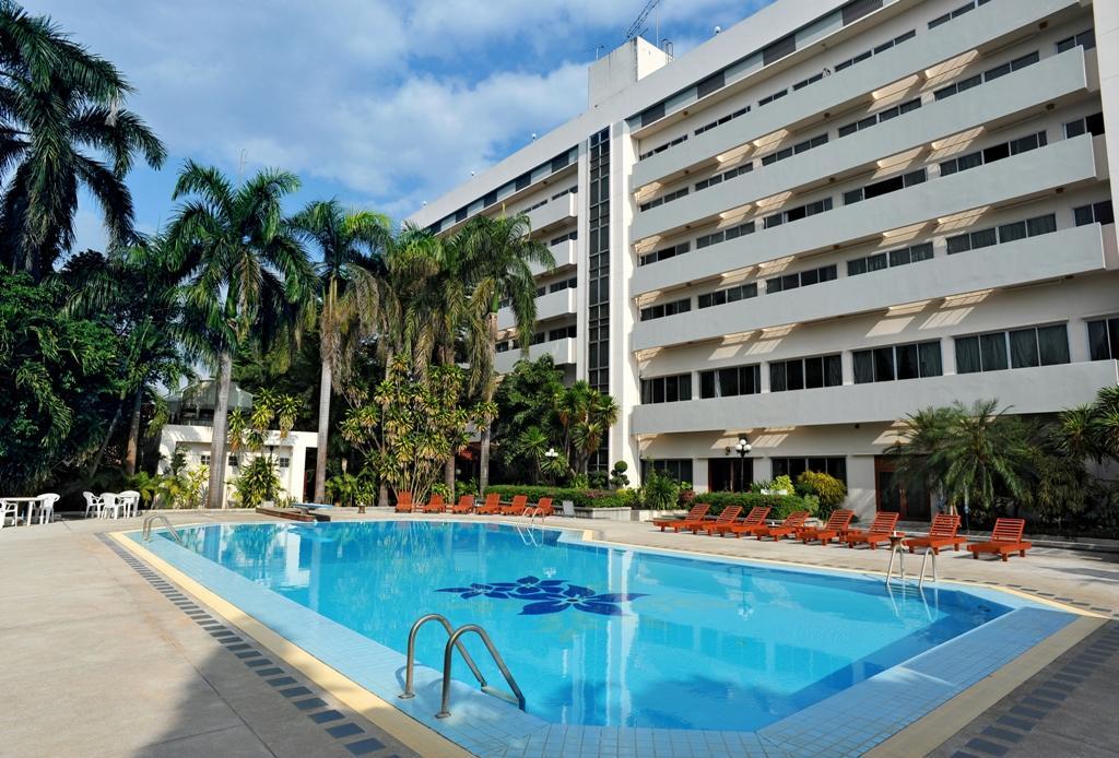Maeyom Palace Hotel Phrae Zewnętrze zdjęcie