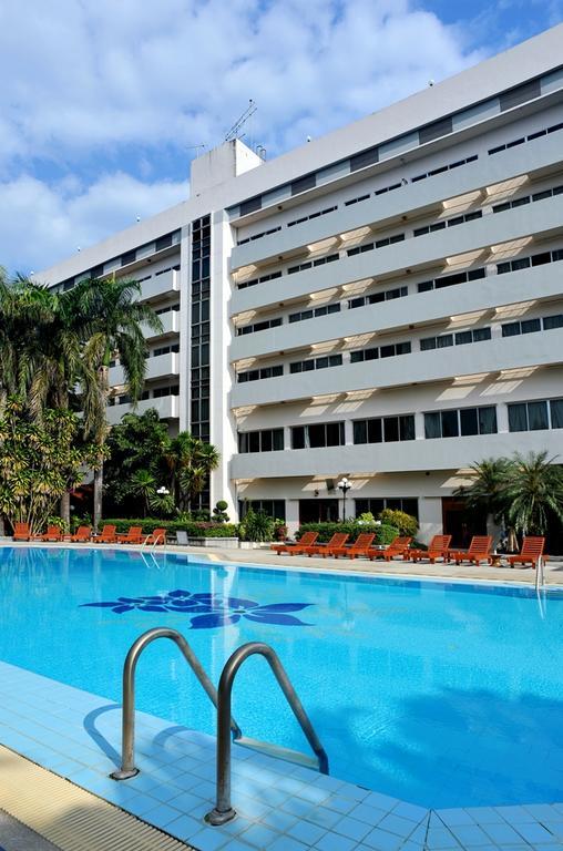 Maeyom Palace Hotel Phrae Zewnętrze zdjęcie