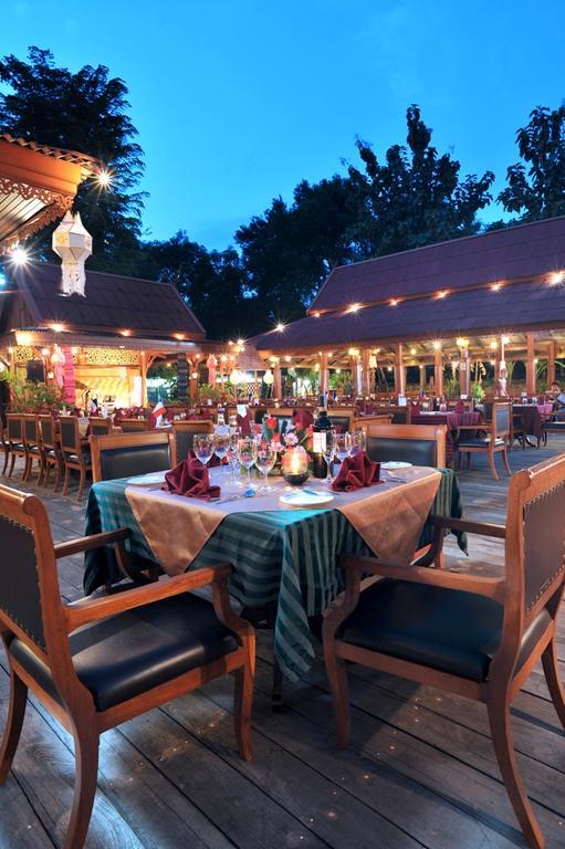 Maeyom Palace Hotel Phrae Zewnętrze zdjęcie
