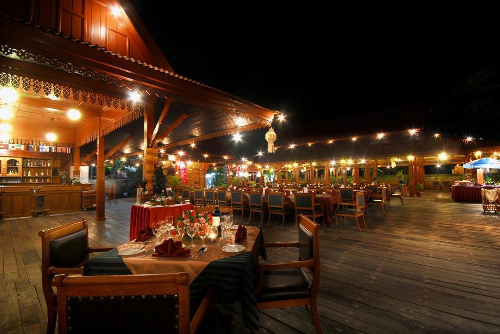 Maeyom Palace Hotel Phrae Zewnętrze zdjęcie