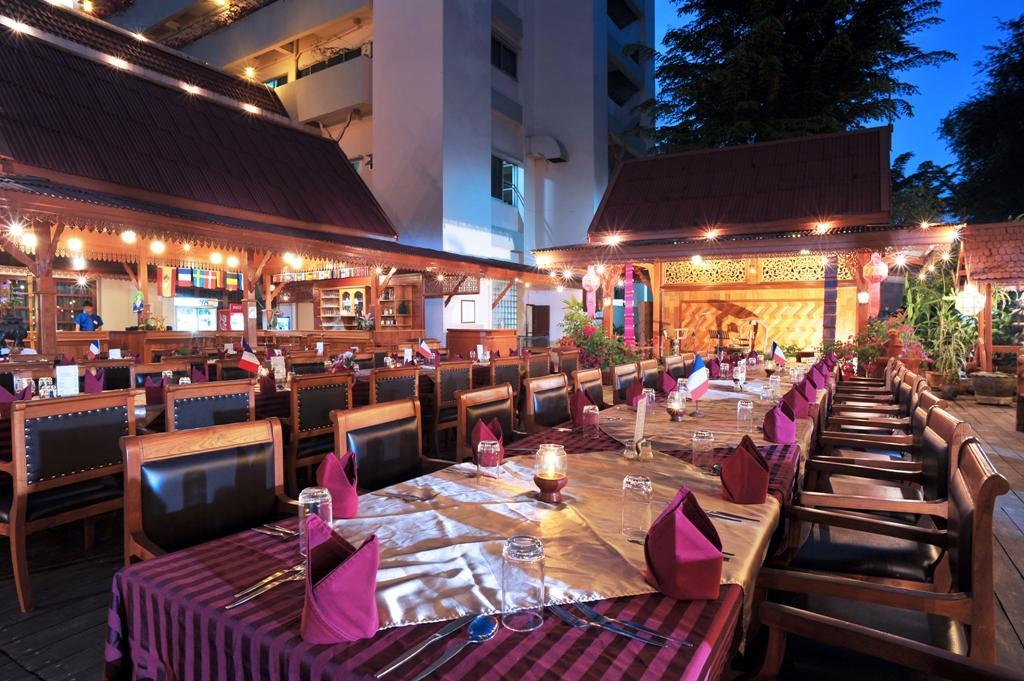 Maeyom Palace Hotel Phrae Zewnętrze zdjęcie