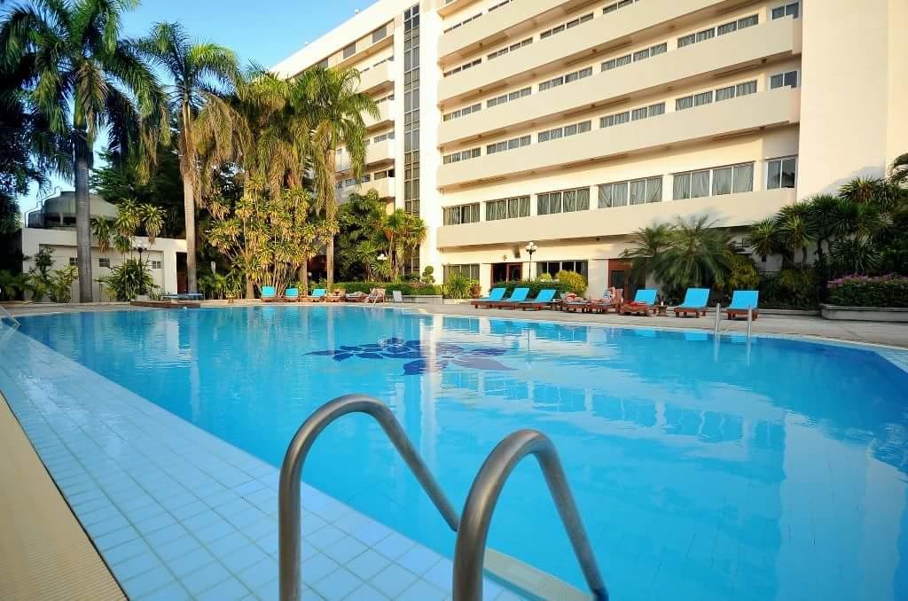 Maeyom Palace Hotel Phrae Zewnętrze zdjęcie