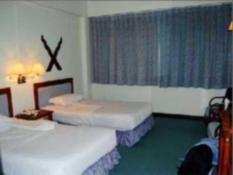 Maeyom Palace Hotel Phrae Zewnętrze zdjęcie