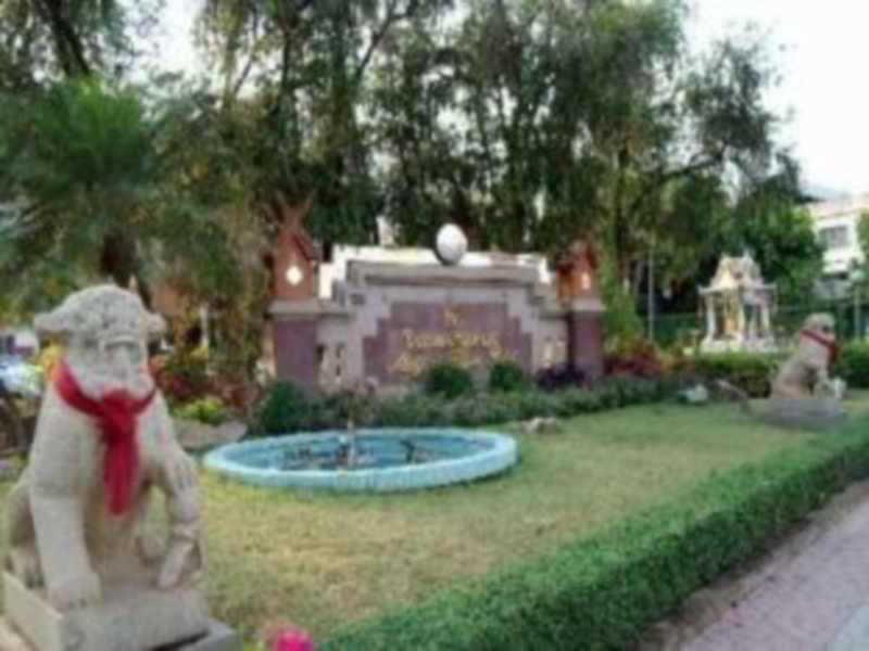Maeyom Palace Hotel Phrae Zewnętrze zdjęcie