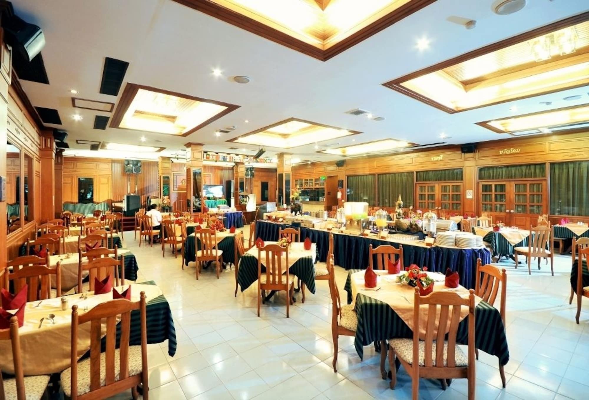 Maeyom Palace Hotel Phrae Zewnętrze zdjęcie